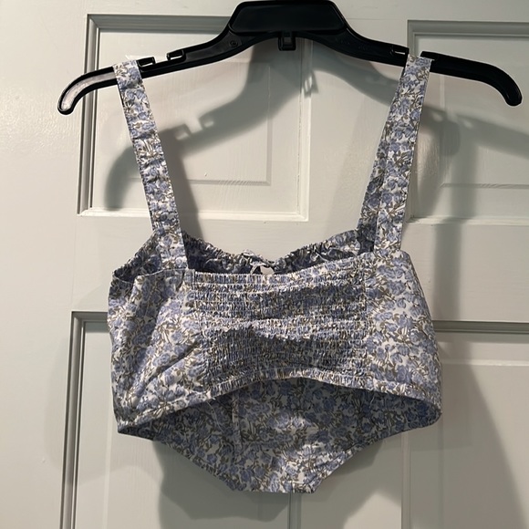 Floral top - Picture 2 of 3